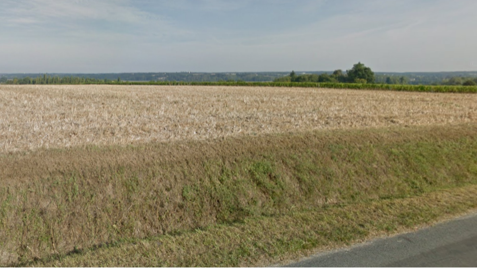 Terrain constructible de 847m2 à Bléré