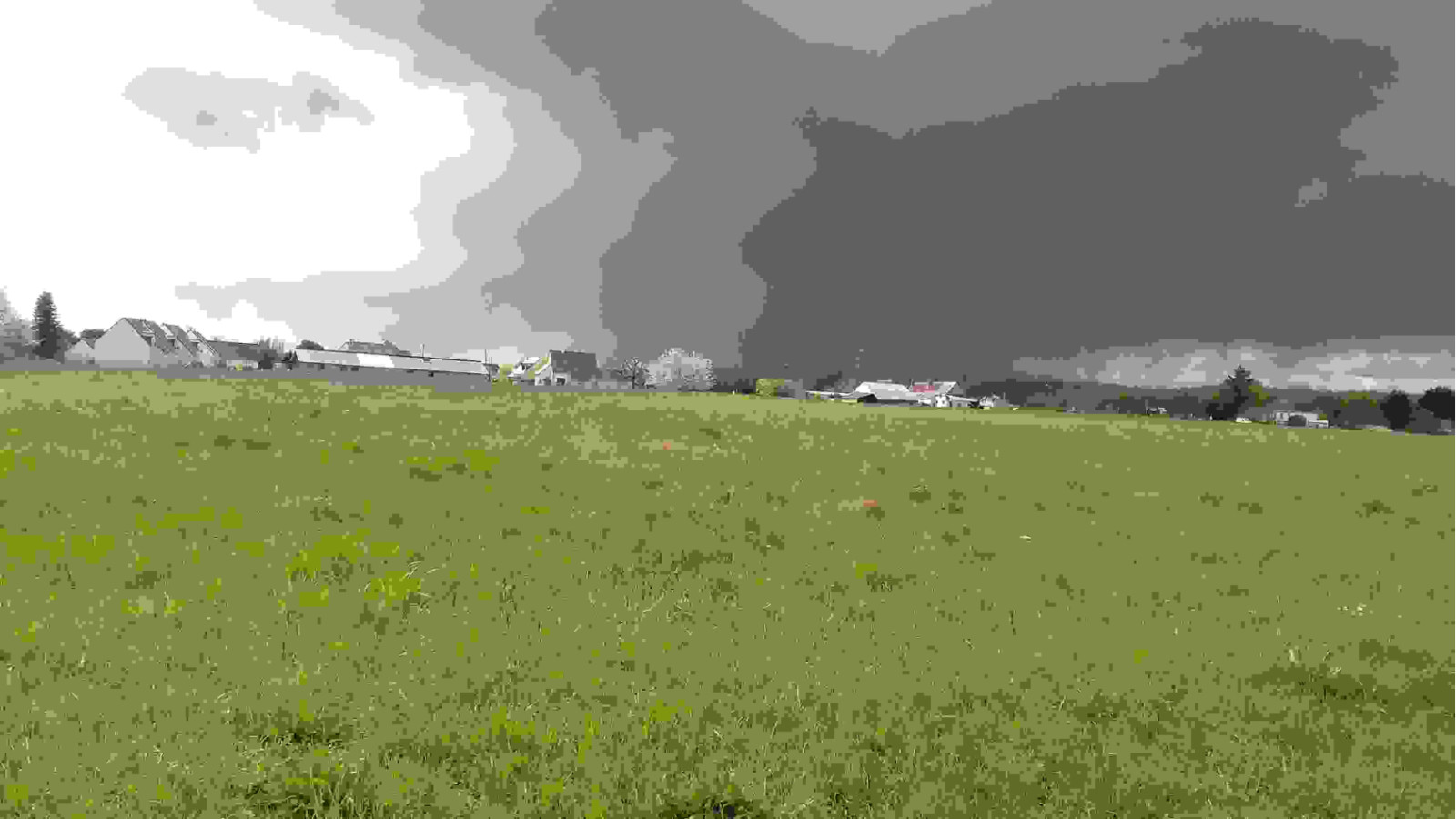 Terrain constructible de 368m2 à Druye