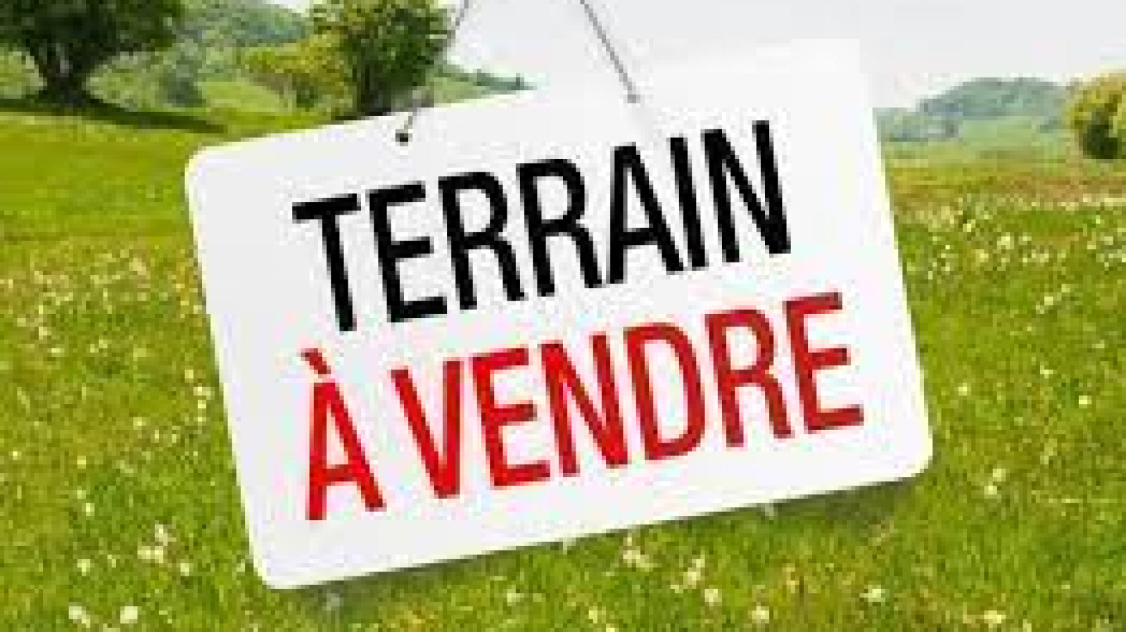 Terrain constructible de 350m2 à Tauxigny-Saint-Bauld
