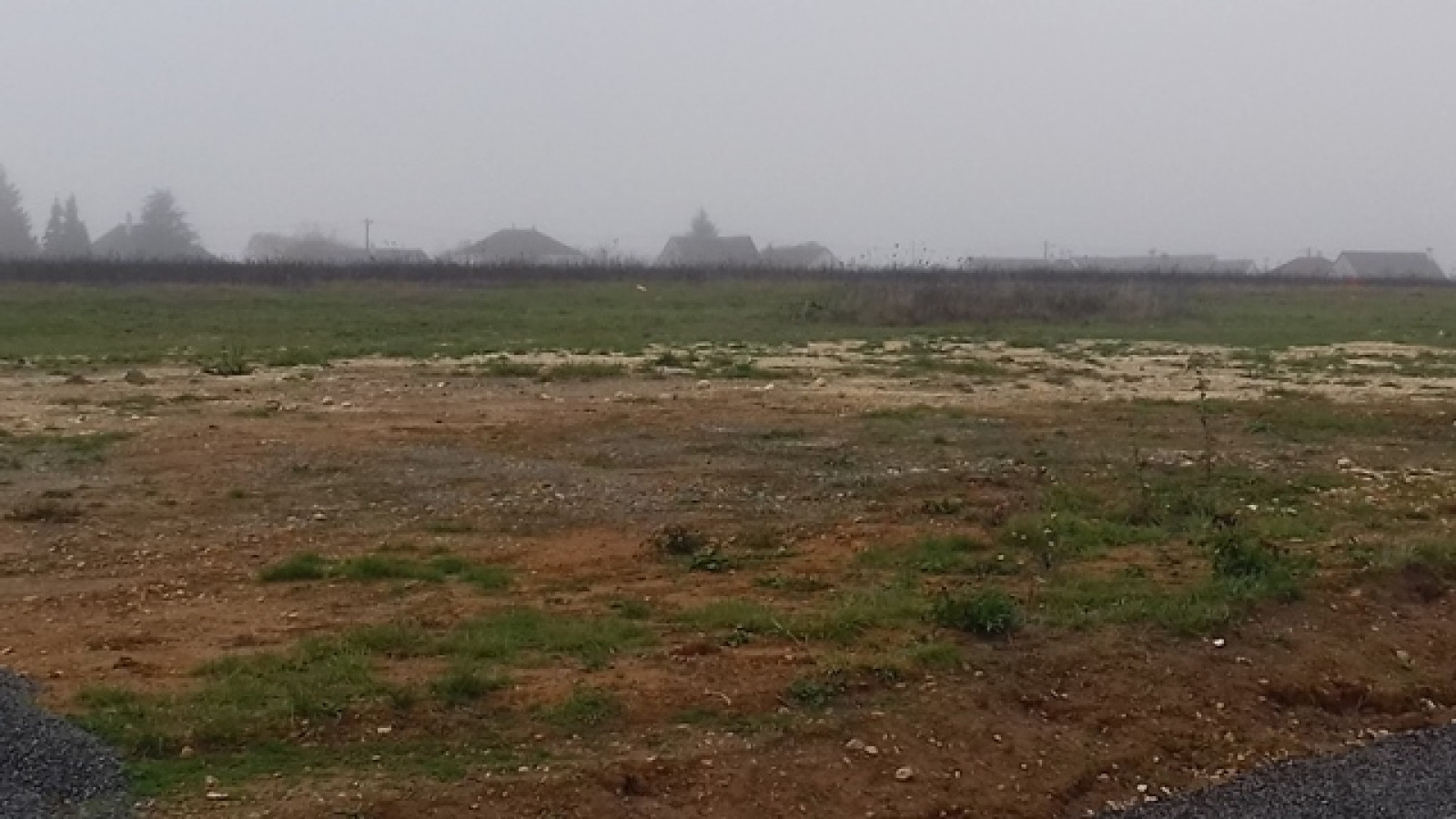 Terrain constructible de 414m2 à Beaumont-Louestault